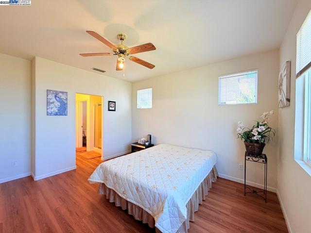1322 Emerson Dr, Pittsburg CA: https://media.crmls.org/mediaz/60752a06-a84d-45b6-aebf-d8079c42da8f.jpg