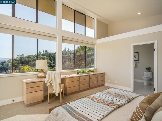21 Deer Oaks Ct, Pleasanton CA: https://media.crmls.org/mediaz/60756b36-bf7f-47a1-83dc-e8b095551bd0.jpg