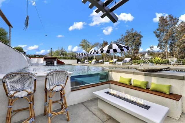 8366 The Landing Way, San Diego CA: https://media.crmls.org/mediaz/6075c735-3aa7-45d3-94da-006da00e01ff.jpg