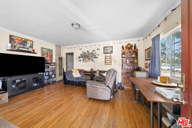 11300 Covello Street photo 8
