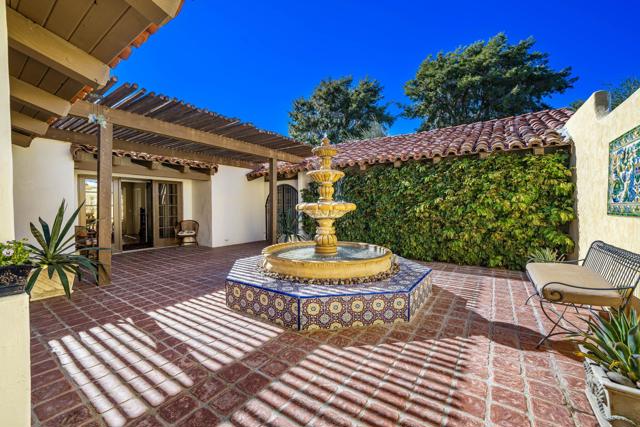 49470 Avila Drive, La Quinta CA: https://media.crmls.org/mediaz/60783c90-61cf-48b4-b7a9-c73b1a80db8b.jpg