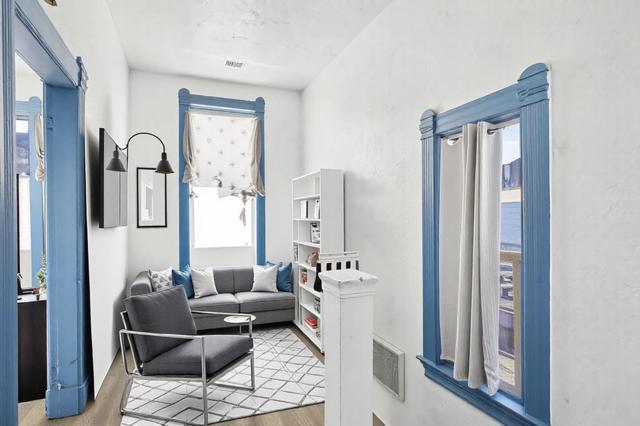 592 22nd Street, Oakland CA: https://media.crmls.org/mediaz/60784f8e-0fe2-48e4-a903-a737d08b5e4c.jpg