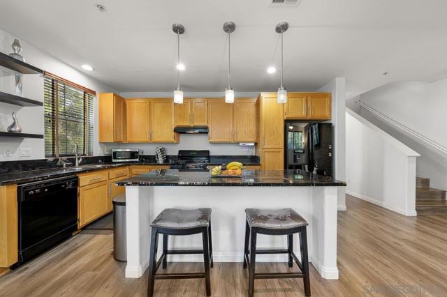 1338 Starry Way, San Diego CA: https://media.crmls.org/mediaz/60788e21-e55d-47f3-89cb-b1a479e6c761.jpg