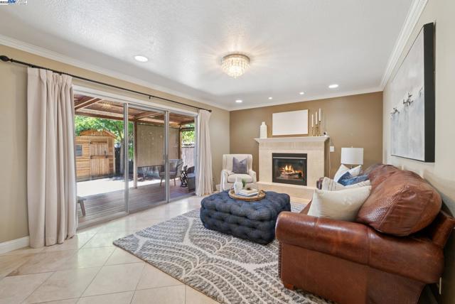 457 Coleen St, Livermore CA: https://media.crmls.org/mediaz/60796941-69a3-47fa-b517-a7897dd5964f.jpg