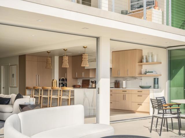 2841 Bayside Walk, San Diego CA: https://media.crmls.org/mediaz/6079e411-f0df-4f36-8bb9-e5e7561203fd.jpg