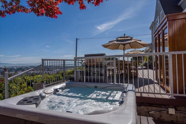 Image 43 of 75 For 819 Holly Road