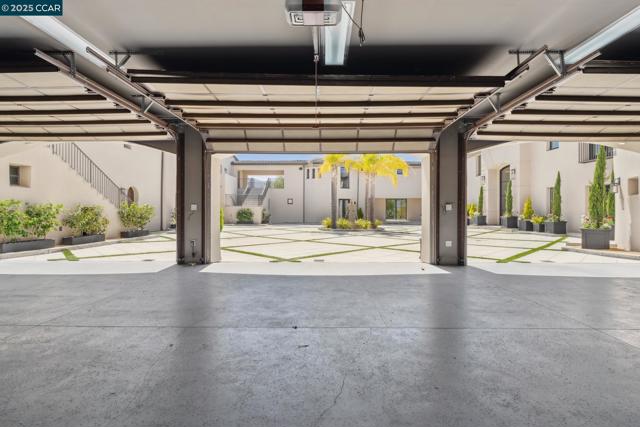 1021 Via Del Gato, Alamo CA: https://media.crmls.org/mediaz/607ba2b5-0184-4d13-b062-318314b806f2.jpg