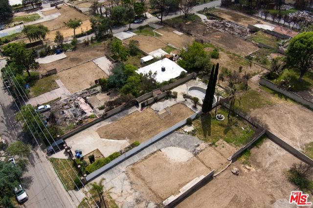 3359 Glenrose Avenue, Altadena CA: https://media.crmls.org/mediaz/607bd192-8906-44e1-ac3a-a34deaa154cd.jpg