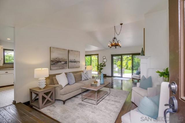 3886 Santa Cruz, San Diego CA: https://media.crmls.org/mediaz/607d33ab-939e-4f06-8c32-563db1f200e2.jpg