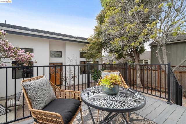 Image 25 of 45 For 1009 Everett