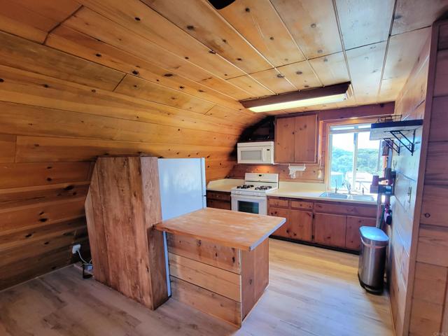 Detail Gallery Image 7 of 63 For 2494 Donnil Lane, Fallbrook,  CA 92028 - 3 Beds | 2 Baths