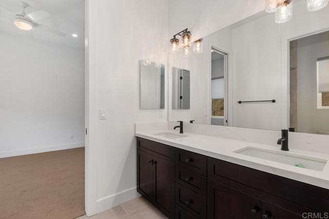 1243 Stonemark place, Vista CA: https://media.crmls.org/mediaz/607f8425-bba0-4766-a9c4-4ecf62ad3d7b.jpg
