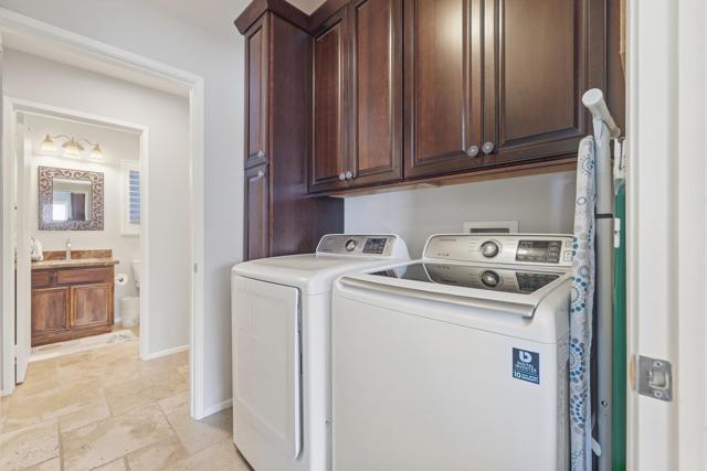 895 Ventana, Palm Springs, CA 92262
