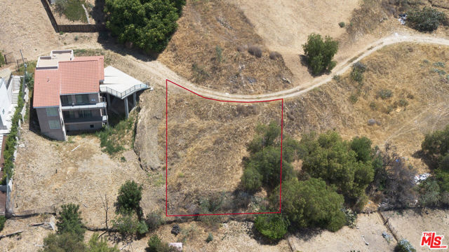 2741 Abrigo Avenue, Los Angeles CA: https://media.crmls.org/mediaz/608051f7-b989-4bd2-bf1f-ee76fe9f5212.jpg