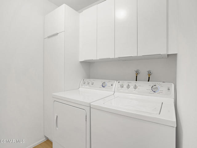 1206 S Westlake Boulevard, Westlake Village CA: https://media.crmls.org/mediaz/60814816-eff1-4af3-bd74-c4b25d4cafee.jpg