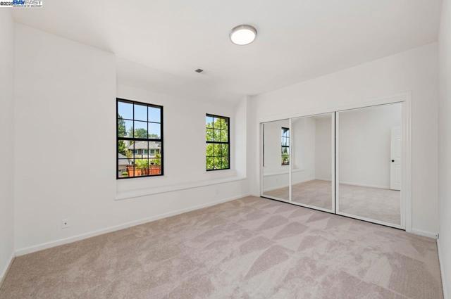 942 Finovino Ct, Pleasanton CA: https://media.crmls.org/mediaz/60816fc4-14e4-4825-a1cb-4c94f88f7fc6.jpg