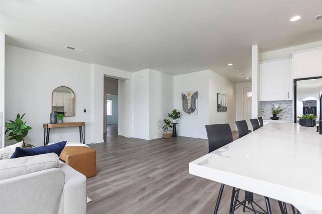 Detail Gallery Image 16 of 52 For 1609 Mauzy Way, El Cajon,  CA 92021 - 4 Beds | 3 Baths