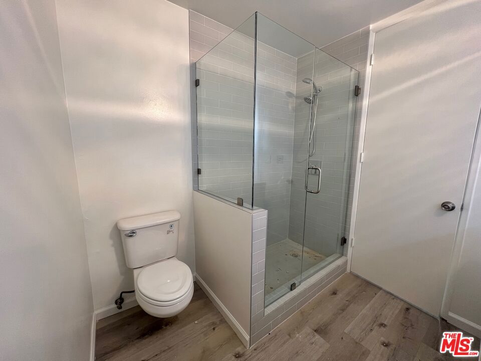 https://media.crmls.org/mediaz/6081ef69-a21d-488e-b492-b861e4567754.jpg?preset=X-Large