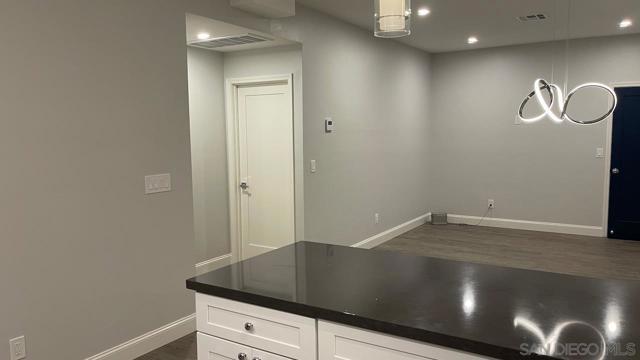 4605 4607 Terrace Dr, San Diego CA: https://media.crmls.org/mediaz/6082075d-8f46-4f7e-a7cf-5eff505e37f5.jpg