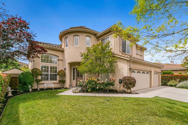 18345 Serra Avenida, Morgan Hill CA: https://media.crmls.org/mediaz/60827448-e515-480f-935a-37b521e86306.jpg