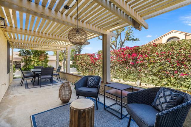 76892 Joetta Place, Palm Desert CA: https://media.crmls.org/mediaz/608287b1-7b00-404b-84e6-c5171e575b19.jpg