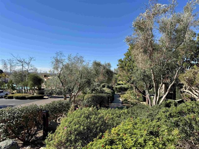 Detail Gallery Image 14 of 15 For 8291 Santaluz Village Grn N, San Diego,  CA 92127 - 3 Beds | 3 Baths