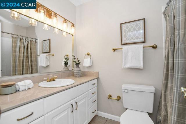 490 N Civic Drive, Walnut Creek CA: https://media.crmls.org/mediaz/60835eae-d28e-4896-9cd8-7b725ec316aa.jpg
