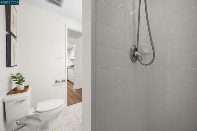 505 Ridgeview Ct, Pleasant Hill CA: https://media.crmls.org/mediaz/6083c4b4-a640-4e8f-8ab0-d99ed86edc3a.jpg