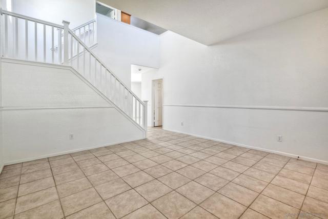 4811 Ventana Way, Oceanside CA: https://media.crmls.org/mediaz/6083e027-ca06-4be3-937a-c4c2346584df.jpg