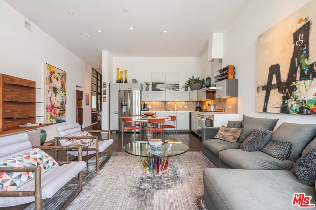 751 N Fairfax Avenue #4