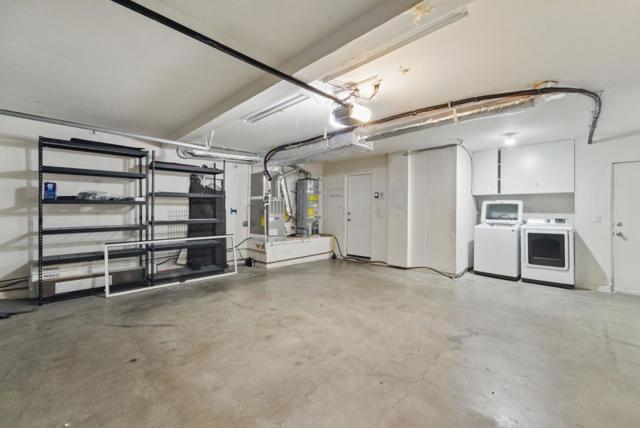 Image 32 of 39 For 6156 Yeadon Way