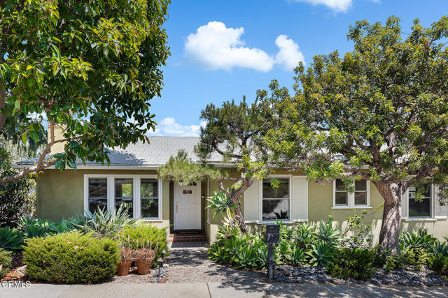 196 Malcolm Drive Drive, Pasadena CA: https://media.crmls.org/mediaz/60851c4c-3a1a-4098-babd-71e8ee6fc83a.jpg