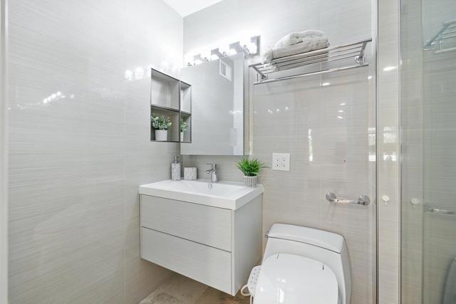 2452 W Bayshore Road, Palo Alto CA: https://media.crmls.org/mediaz/60853079-3a2f-438a-800e-389837ed608c.jpg
