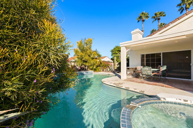 77739 Cape Verde Drive, Palm Desert CA: https://media.crmls.org/mediaz/60853972-a72b-4c7e-8872-f0422ddd5d13.jpg