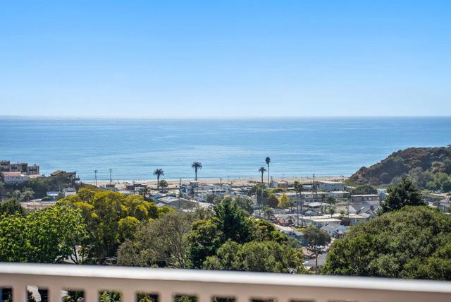 220 Shoreview Drive, Aptos CA: https://media.crmls.org/mediaz/60861384-1cd1-4bda-a241-9f65542e884d.jpg