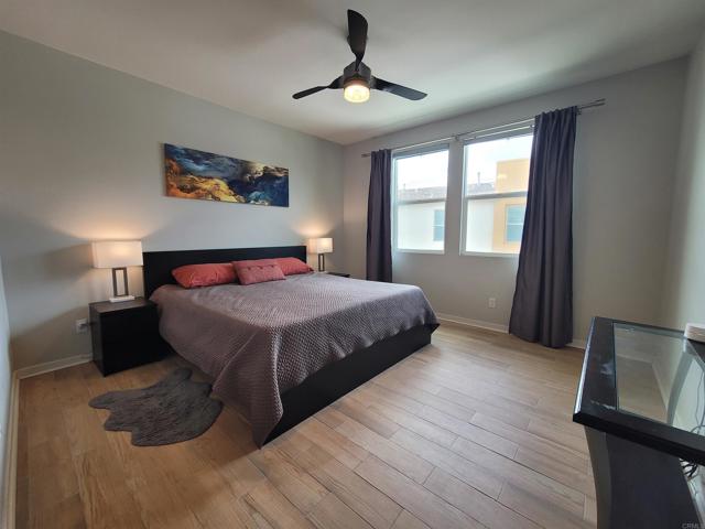 Detail Gallery Image 14 of 61 For 2072 Tango Loop #2,  Chula Vista,  CA 91915 - 4 Beds | 3 Baths