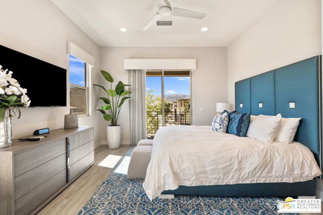 504 Retreat Circle, Palm Desert CA: https://media.crmls.org/mediaz/60872a06-9095-4ee3-8d05-76b10f1e0406.jpg