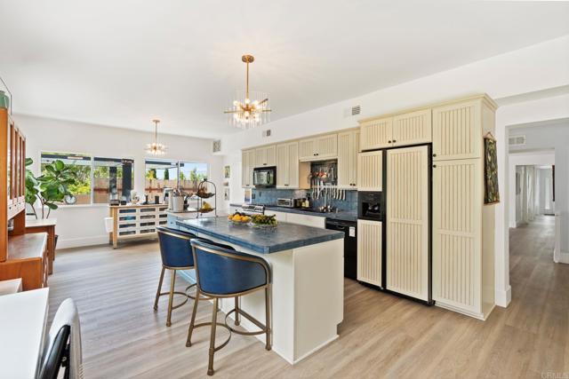 Detail Gallery Image 19 of 68 For 2066 Steiger Ln, Oceanside,  CA 92056 - 5 Beds | 3 Baths