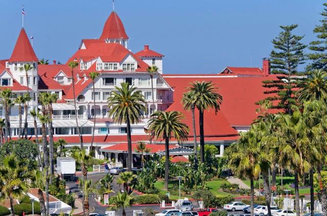 1760 Avenida del Mundo, Coronado CA: https://media.crmls.org/mediaz/6087baa2-1aab-4e0f-b19d-70060c160090.jpg