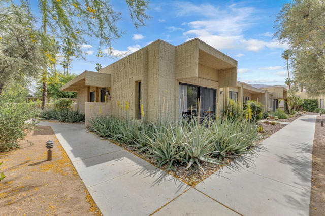 5803 Los Santos Drive #19, Palm Springs, CA 92264