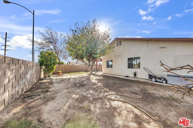 Image 17 of 21 For 45326 Yale Street