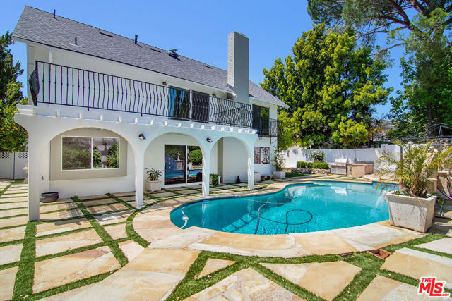 5020 Dantes View Drive, Agoura Hills CA: https://media.crmls.org/mediaz/60894b8a-9354-4604-9b1c-646a668c42c3.jpg