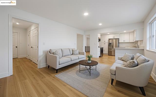 23656 Lightning Ln, Pioneer CA: https://media.crmls.org/mediaz/608a52a1-696e-41a5-8f1d-fff19f7ce76d.jpg