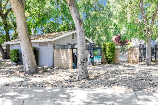 4942 Red Creek Drive, San Jose CA: https://media.crmls.org/mediaz/608af68c-fa7a-4d43-a1bc-e74201d8ac7c.jpg