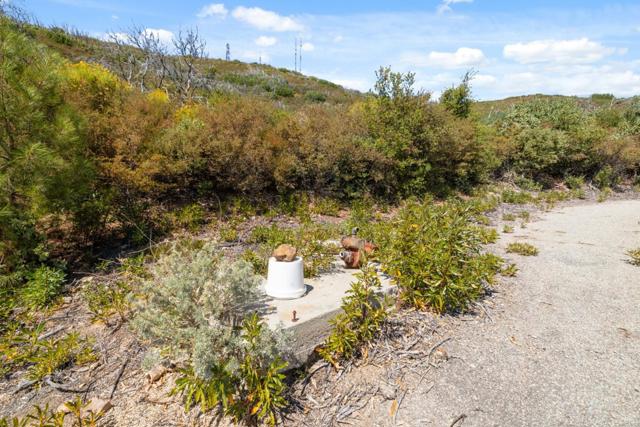 35005 Loma Chiquita Road, Los Gatos CA: https://media.crmls.org/mediaz/608b9868-a3ae-48bb-9d40-18f4905d54e6.jpg