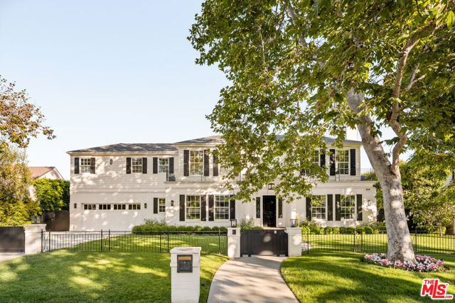 1232 Corsica Drive, Pacific Palisades CA: https://media.crmls.org/mediaz/608bc2dc-5e9a-4044-86cf-f28e8da80c9b.jpg