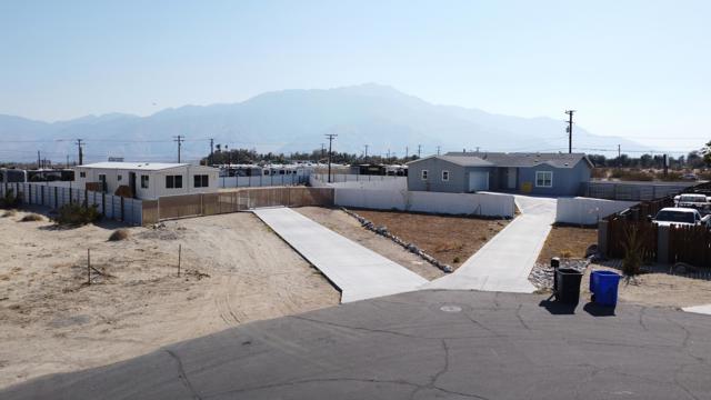 16830 Via Corto, Desert Hot Springs CA: https://media.crmls.org/mediaz/608c718a-2edd-429c-bc0f-6bba43fa67f3.jpg