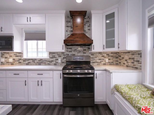 518 N 18th Street, Montebello CA: https://media.crmls.org/mediaz/608c8092-f02d-4cde-a987-5b2fc0d1f763.jpg