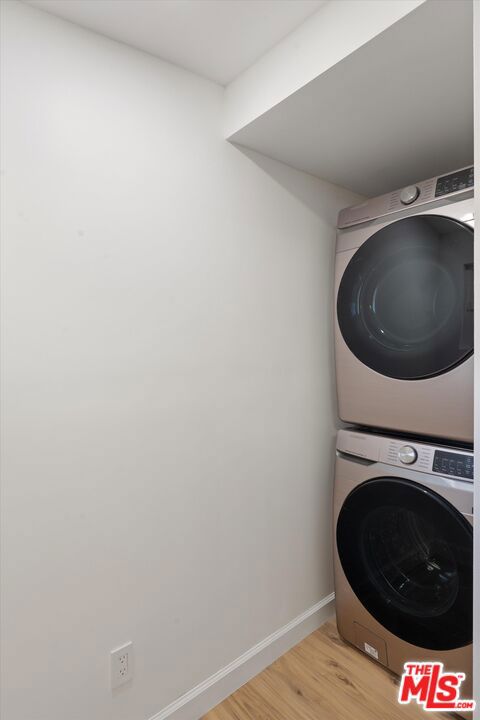 584 W 10th Street, San Pedro CA: https://media.crmls.org/mediaz/608cc5f5-7224-4294-993b-f5d0778798d0.jpg
