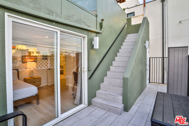 2207 Ocean Front Walk, Venice CA: https://media.crmls.org/mediaz/608d6eae-778a-4daf-9c97-918cec2a6540.jpg